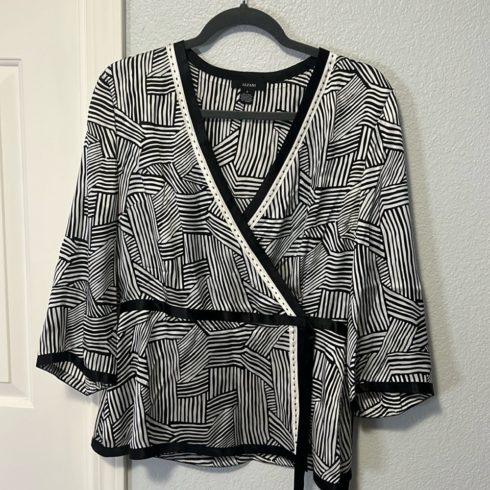 NWOT! Alfani Top